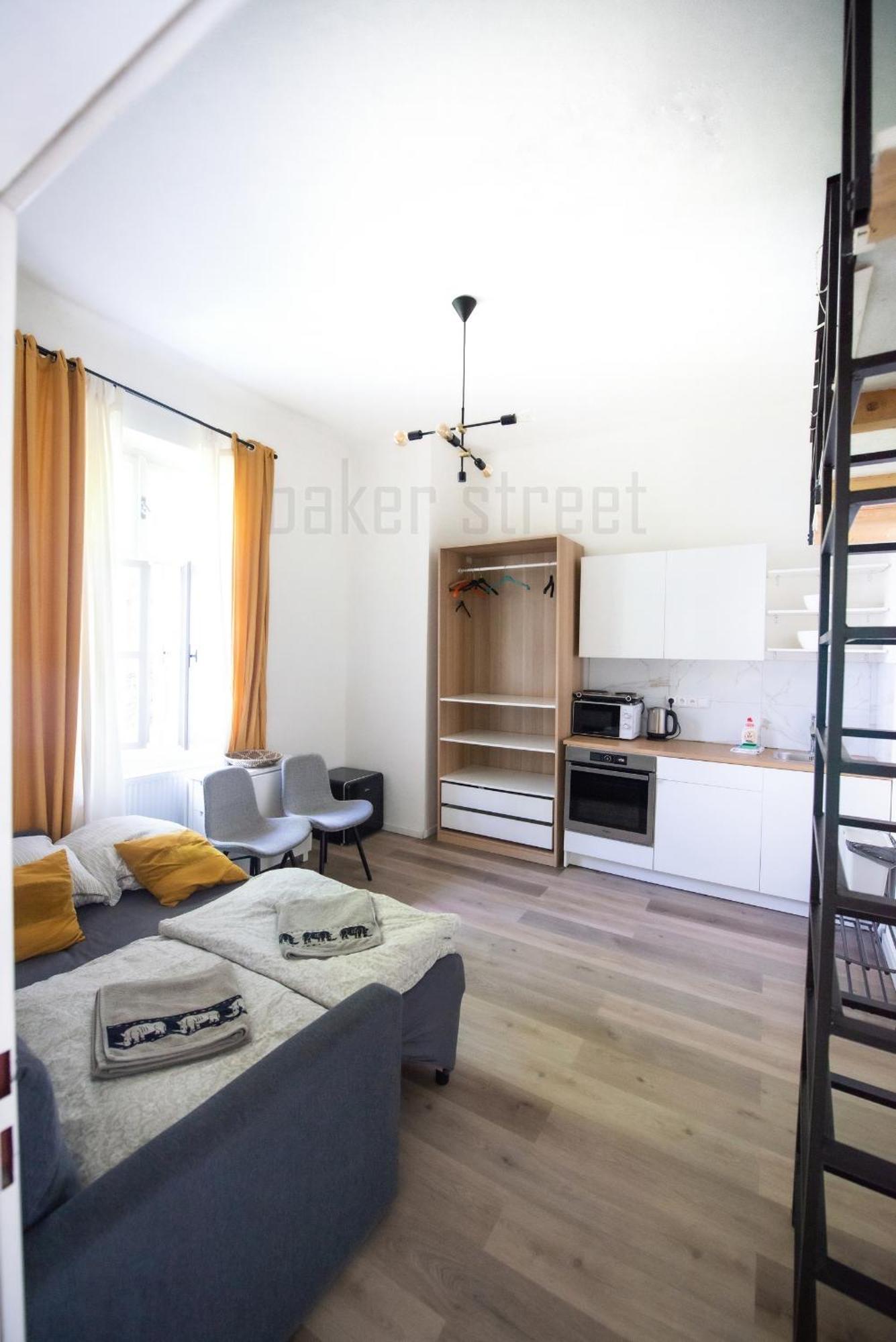 Storey Apartment Close To Metro Palmovka Prága Kültér fotó