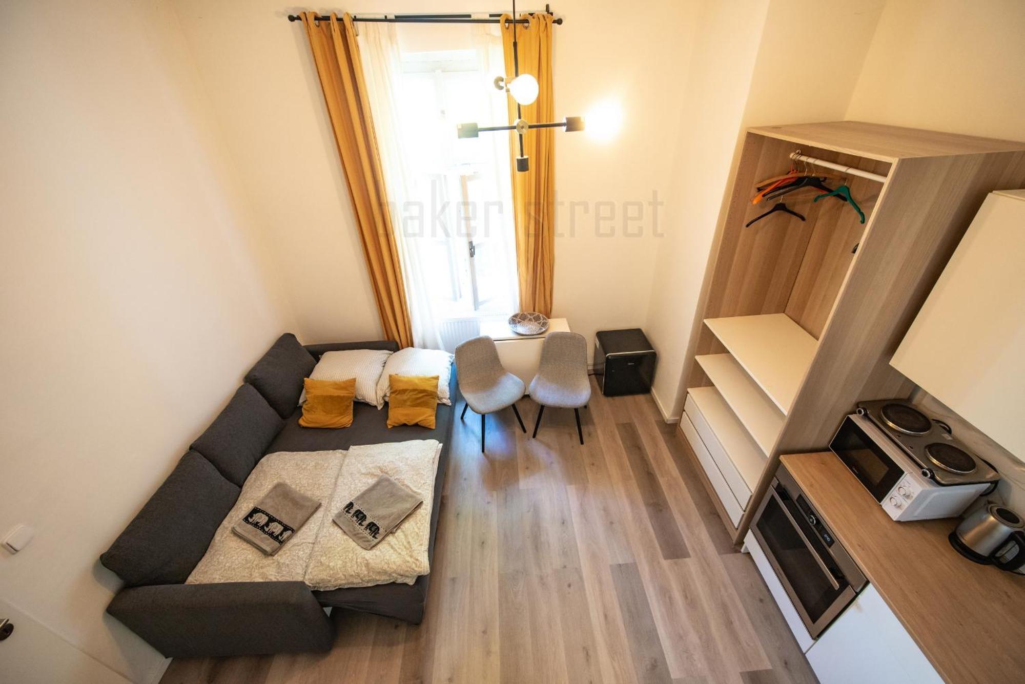 Storey Apartment Close To Metro Palmovka Prága Kültér fotó