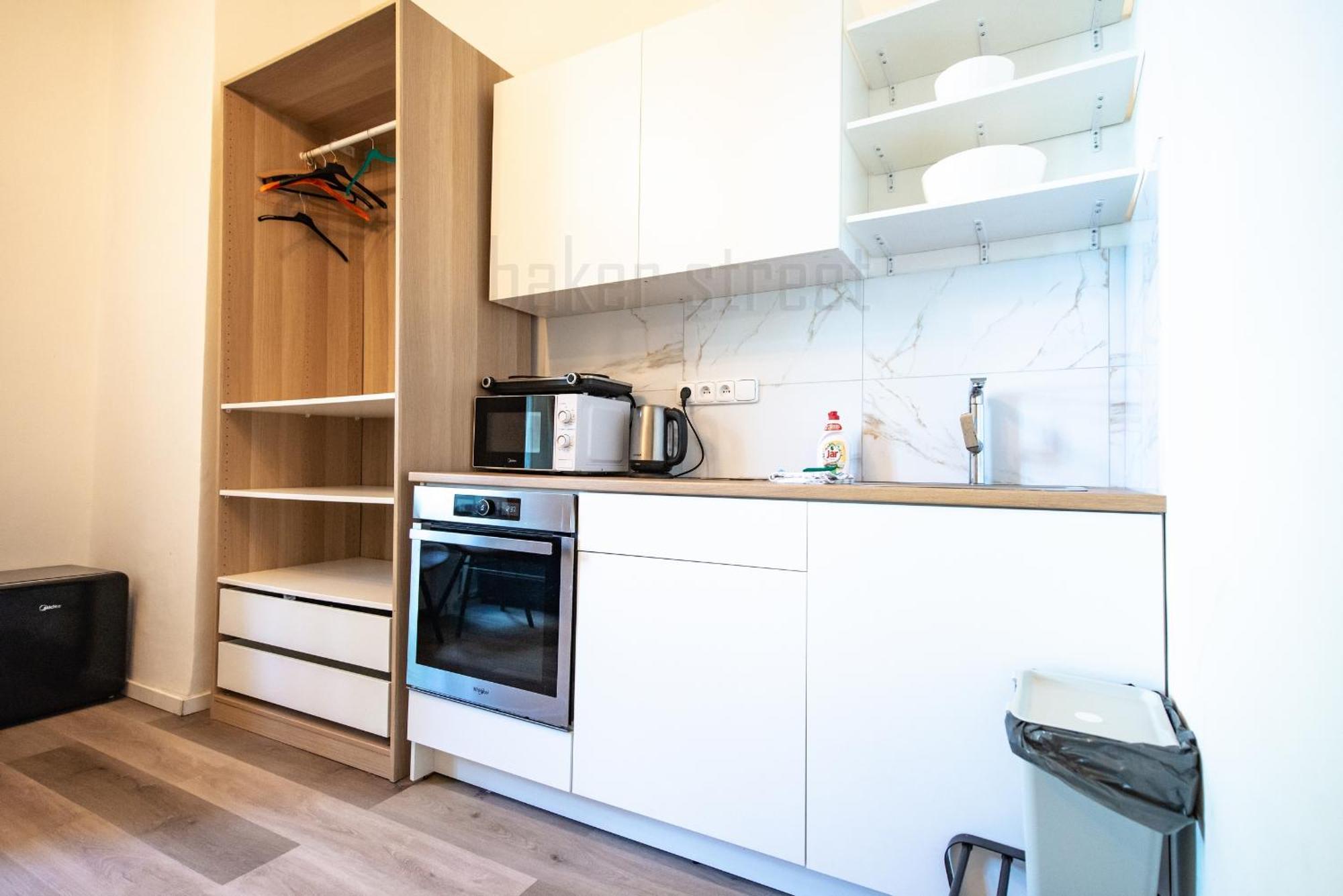 Storey Apartment Close To Metro Palmovka Prága Kültér fotó